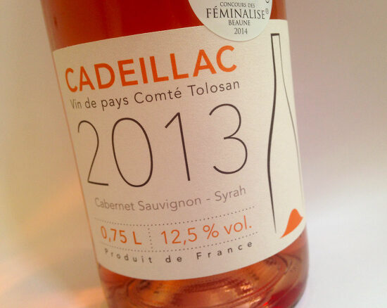 Une des étiquettes de vin